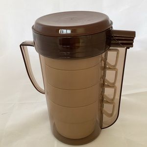 Vintage plastimat pitcher, mugs and coasters cool design, perfect for camping?